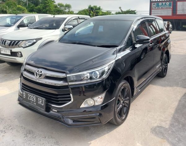 Innova Trd 2.4 V 2020 Matic