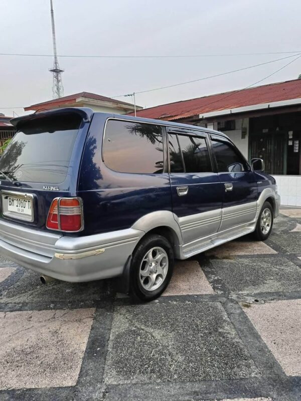 Mobil Kijang Krista 2002 Manual Bensin Bekas Pekanbaru