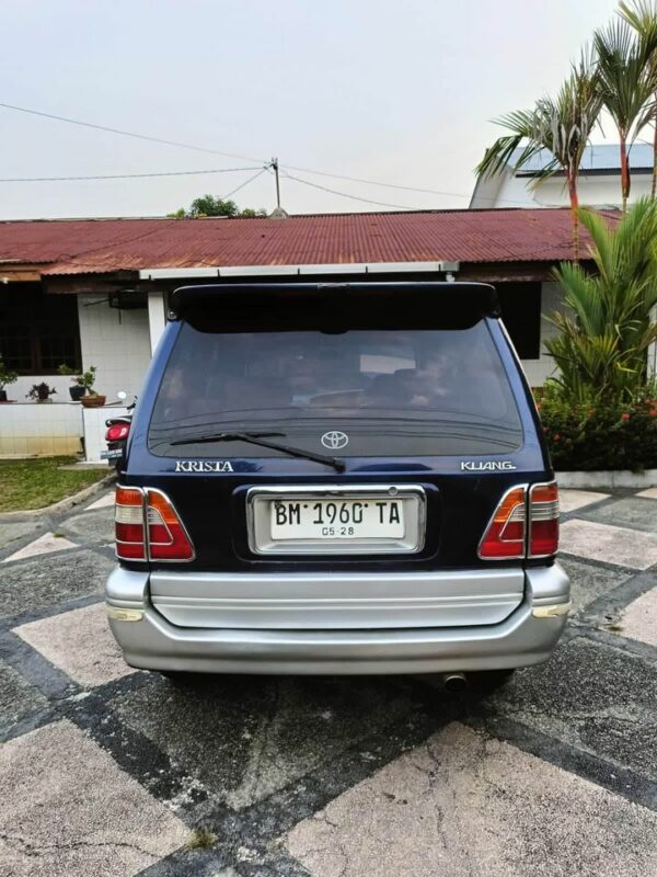 Mobil Kijang Krista 2002 Manual Bensin Bekas Pekanbaru