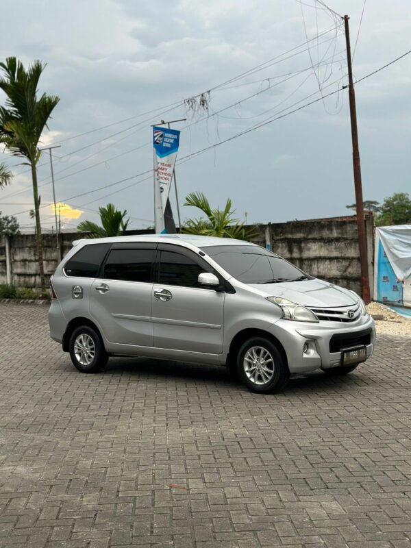 Mobil Xenia R Sporty 2013 Manual Pekanbaru