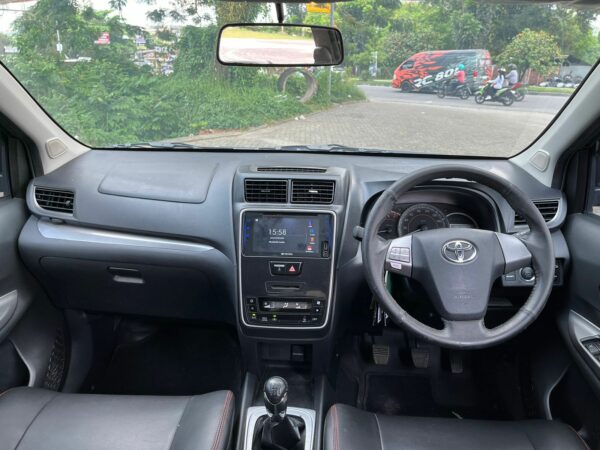 Mobil Avanza Veloz 1.5 Manual 2020 Pekanbaru