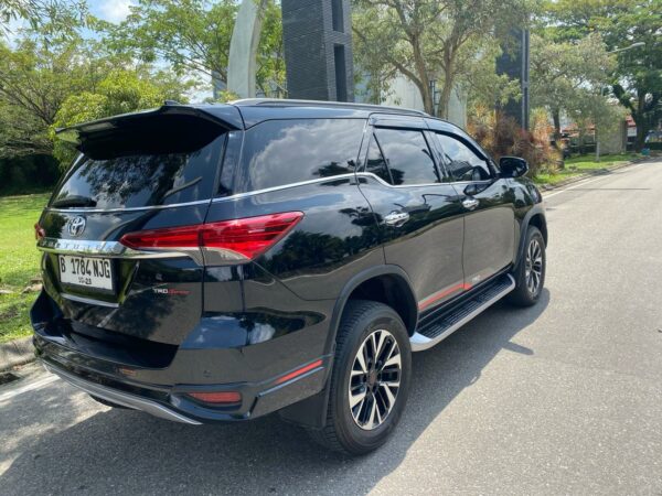 Mobil Fortuner VRZ TRD 2018 Matic Pekanbaru