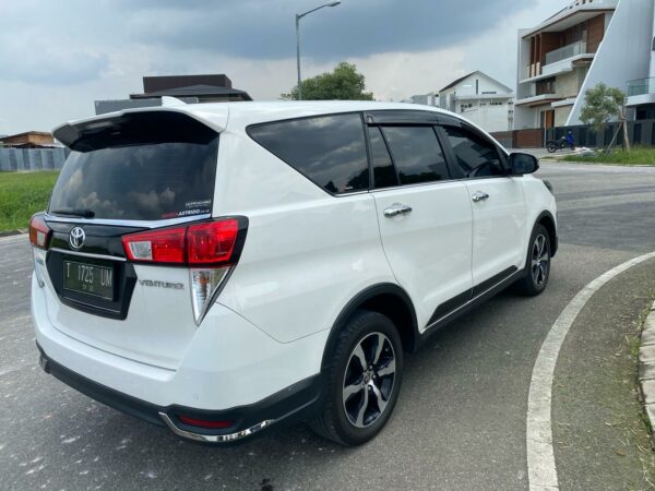 Mobil Innova Venturer Diesel 2021 Bekas Pekanbaru