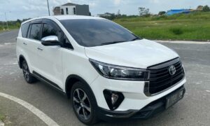 Innova Venturer Diesel 2021 Matic