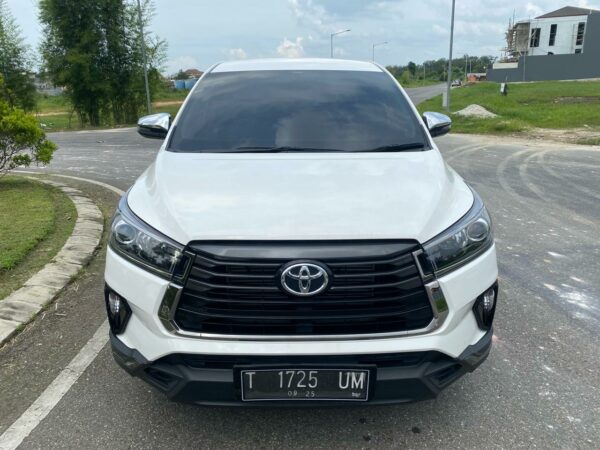 Mobil Innova Venturer Diesel 2021 Bekas Pekanbaru