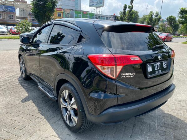 Mobil Honda HRV 1.5 S 2015 Matic Bekas Pekanbaru