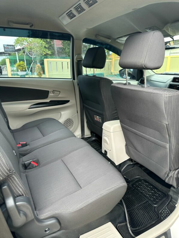 Mobil Toyota Avanza E 2020 Manual Bekas Pekanbaru