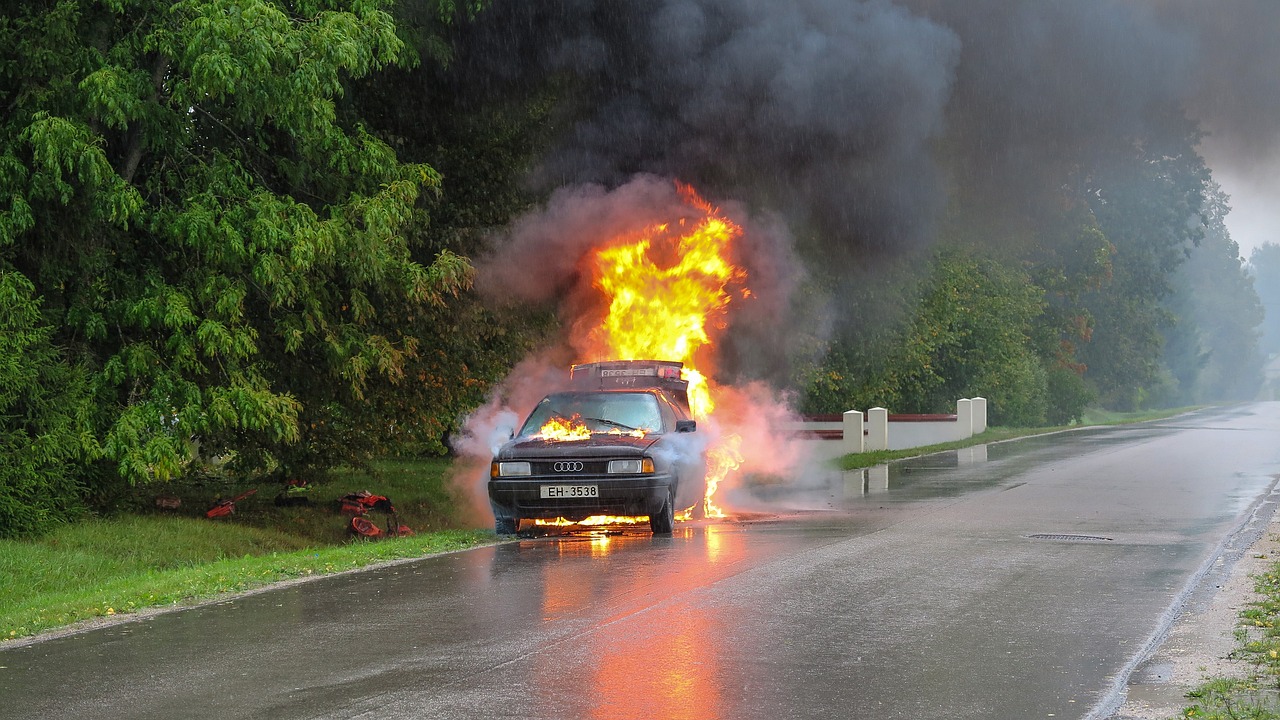 Penyebab Mobil Terbakar