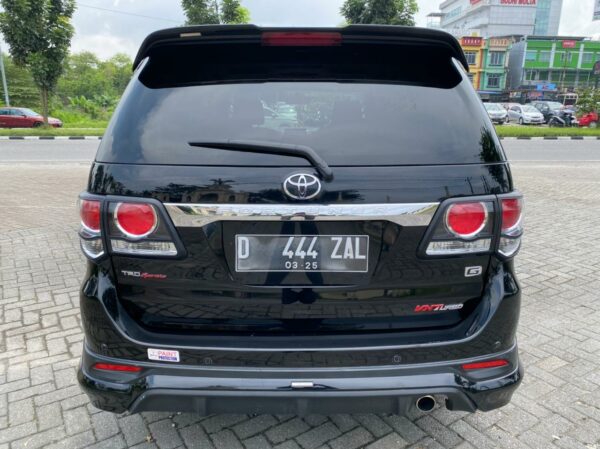 Mobil Fortuner VNT TRD 2014 Matic Diesel Bekas Pekanbaru