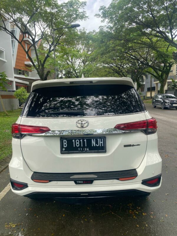 Mobil Fortuner VRZ 2019 Kick Sensor Bekas Pekanbaru