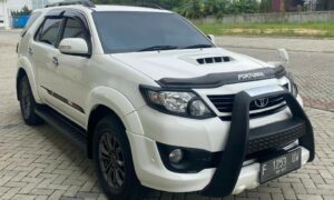 Fortuner VNT TRD 2015 Manual