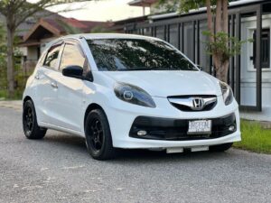 Mobil Brio E 2015 Manual Bekas Pekanbaru