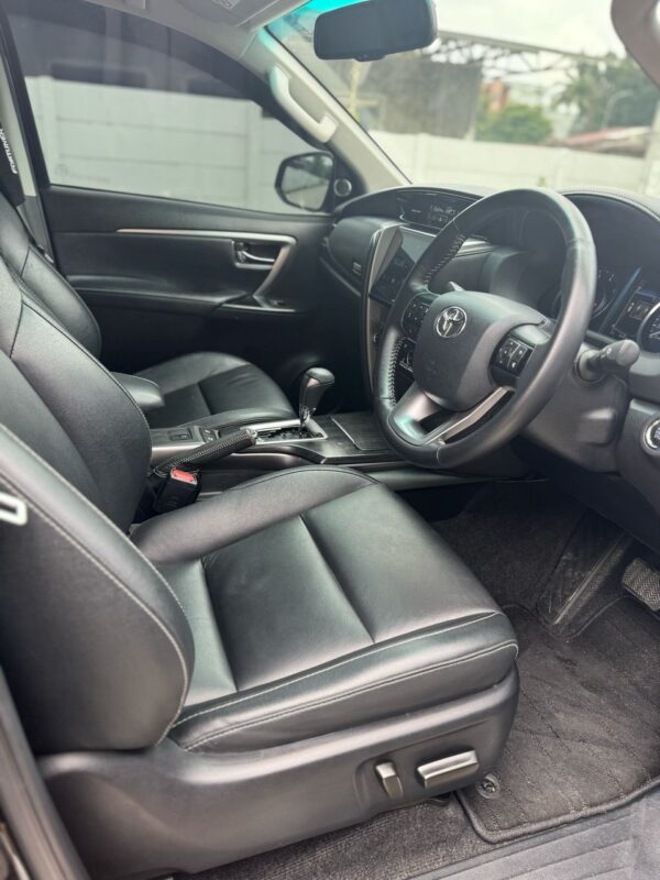 Fortuner VRZ TRD Last Edition 2021 Metik Bekas Pekanbaru