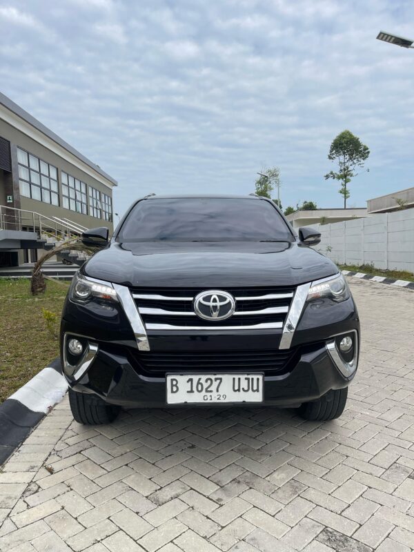 Mobil Fortuner VRZ Matic 2019 Bekas Pekanbaru