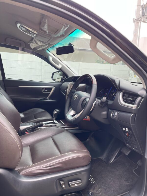 Mobil Fortuner VRZ Matic 2019 Bekas Pekanbaru